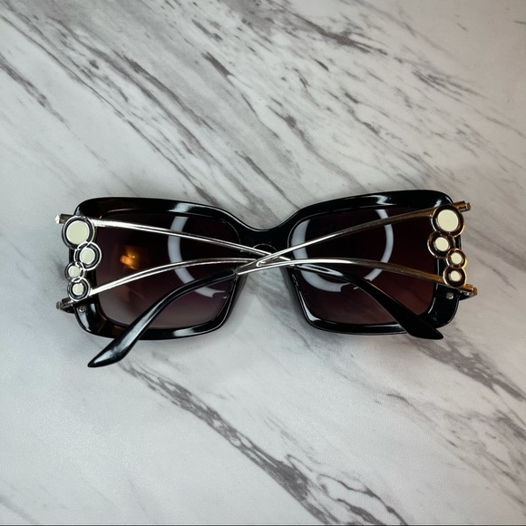 Bluenotes Sunglasses – Black – Thick Frame, UV 400 Protection - Picture 1 of 5